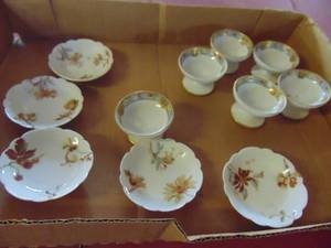 lot 4599 image: Butter Pats and Salt Dips