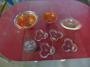 lot 4601 image: Carnival Glass Bowls and more