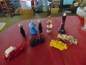 lot 4603 image: Vintage Avon Perfume Bottles