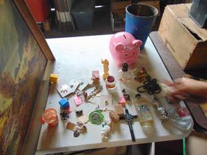 lot 4605 image: Costume Jewelry  Pins - Matchbooks and More