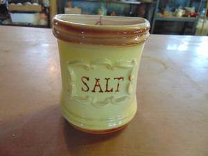 lot 4612 image: Salt Container
