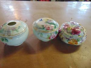 lot 4613 image: 3 China Hair Receivers