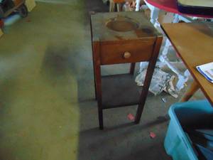 lot 4623 image: Small Smoke Stand 10 x 10 or so