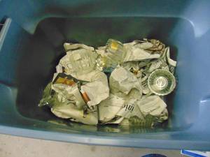 lot 4637 image: Selection of Ribbed Clear Glass in Tub