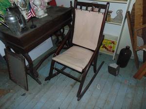 lot 4662 image: Vintage Rocking Chair 1
