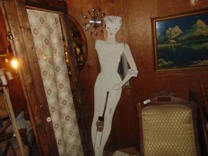 lot 4665 image: Wood Mannequin - needs arm repair