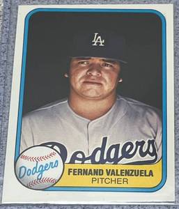 lot 161 image: 1981 Fleer Baseball Card #140 - Fernando Valenzuela Rookie Los Angeles Dodgers