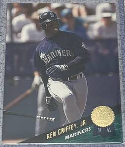 lot 201 image: 1993 Leaf Baseball Card #319 - Ken Griffey Jr. Seattle Mariners