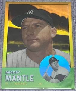 lot 207 image: 2011 Topps Reprint Baseball Card #200 - Mickey Mantle Gold Refractor