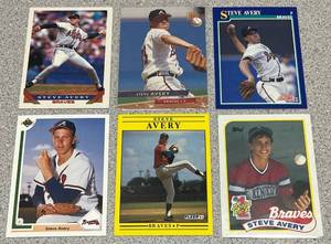 lot 210 image: Steve Avery Baseball Cards - Lot of 6 (1989 Topps Rookie)