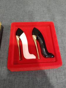 lot 725 image: Carolina Herrera Good Girl Eau de Parfum Duo Gift Set �� Miniatures for Daring Fragrance Lovers