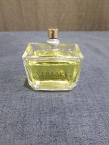 lot 727 image: Versace Yellow Diamond Eau de Toilette Spray Fragrance