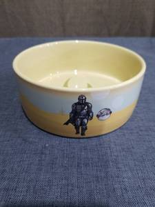 lot 734 image: Chewy Star Wars Mandalorian Pet Bowl Dishwasher Safe 1.5 Cups