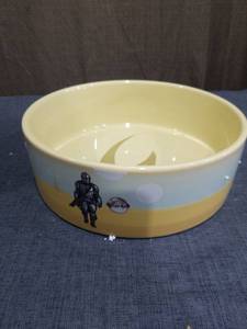 lot 735 image: Chewy Star Wars Mandalorian Pet Bowl Dishwasher Safe 5 Cups