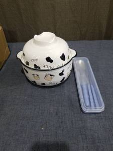 lot 1776 image: Ceramic Ramen Bowls,Soup Mug Bowls, Lovely Ceramic Ramen Bowl with Chopsticks Spoon Lid Microwave Dishewasher Safe Tableware Serving Bowl Large