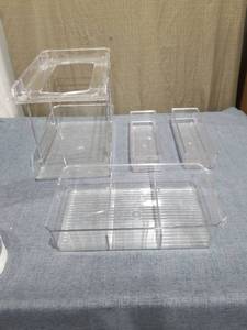 lot 1778 image: Clear Acrylic Multi-Compartment Organizer with Removable Sections