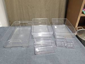 lot 1779 image: Clear Plastic Organizer Containers Lot 7 Pieces