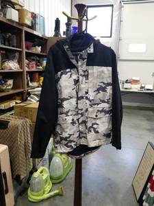 lot 1797 image: Swisstech Hooded Jacket Camouflage Black SCH (34-36)