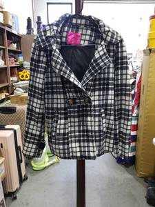 lot 1805 image: Black White Plaid Blazer with Hood and Black Lining Size Large