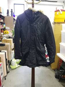 lot 1807 image: American Eagle Outfitters Black Parka Jacket with Faux Fur Hood LIGG