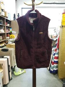 lot 1812 image: SA Collective Womens Fleece Vest MM Burgundy