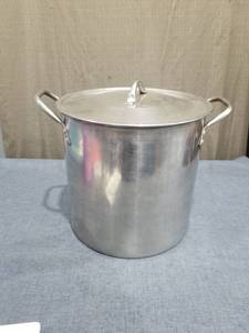 lot 1867 image: Stainless Steel Stock Pot with Lid and Handles
