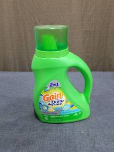 lot 1882 image: Gain 2in1 Odor Defense Laundry Detergent