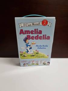 lot 2610 image: I Can Read Amelia Bedelia Hit the Books Collection Reading Level 2