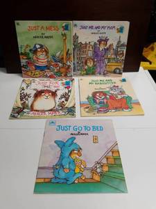 lot 2640 image: Mercer Mayer Little Critter Childrens Books 5-Book Set