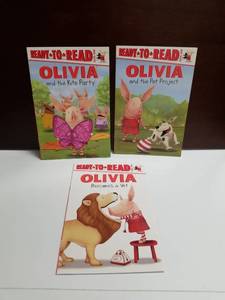 lot 2680 image: Ready-to-Read Olivia 3-Book Set Kite Party Pet Project Becomes a Vet