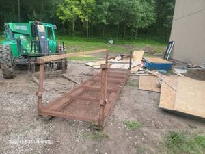 lot 300 image: Metal Platform For Lifting Personnel or Materials