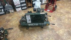 lot 3552 image: Rolair Air Compressor Horizontal Tank Portable