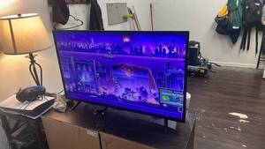 lot 3709 image: Insignia NS-40D510NA21 40 inch LED TV