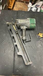 lot 3726 image: Interchange Pro Pneumatic Finish Nailer Air Tool