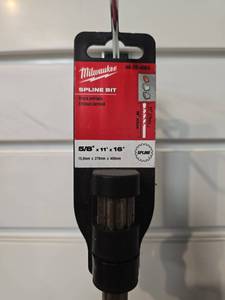 lot 8756 image: (2) Milwaukee Tool Spline Bit 2-Cutter 58  x 16 Masonry - Retail $96