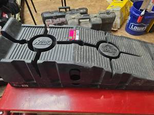 lot 8773 image: Rhino Ramps Vehicle Service Ramp Pair&nbsp