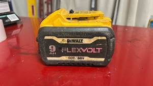 lot 8187 image: DeWalt FlexVolt 9 Ah 20V60V Lithium Battery&nbsp