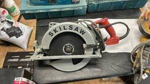 lot 8203 image: Skilsaw Worm Drive Circular Saw