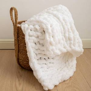 lot 18118 image: WESHIONGOO Chunky Knit Blanket Throw 40�40 Knitted Throw Blankets for Couch Bed Fluffy Soft Blanket with Jumbo Chenille Yarn Thick 100% Handmade (White)