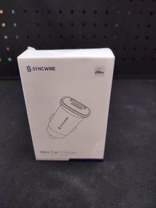 lot 6004 image: Syncwire Mini Car Charger Model SW-XC769
