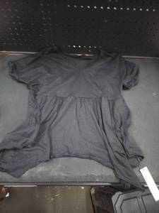 lot 6360 image: Black shirt and skirt in one size S