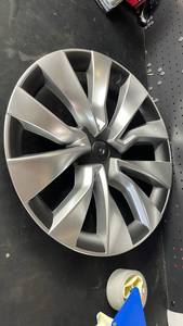 lot 9481 image: Wheel Cover Hub Cap with Turbine-Style Spokes Silver-Tone 4 pack
