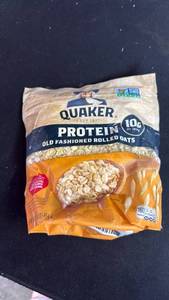 lot 18256 image: Quaker Protein Old Fashioned Rolled Oats 10g Protein 1lb