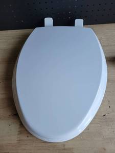 lot 19220 image: White Elongated Toilet Seat with Lid and Hinge Hardware