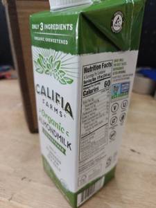 lot 13678 image: Califia Farms Organic Unsweetened Almond Milk 48 oz 6-Pack