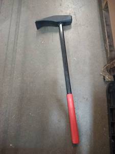 lot 13687 image: Claw Hammer with Red Handle 32