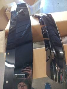 lot 1841 image: Gloss Black Front Bumper Spoiler Lip Kit