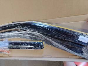 lot 1923 image: Car sunshade pieces multi-pack with tools and instructions black