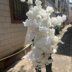 lot 17588 image: Artificial Cherry Blossom Rose Wedding Arch Flowers, Wedding Welcome Signs Floral Greenery Arrangements, Fake Flower Garland Green Leaves Rose for Home Decor Ceremony Backdrop Decor (Corner flower)