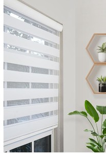 lot 17584 image: A 54in SunShade alternating visibility